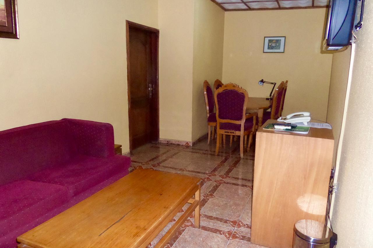 Ostra Hotels Bale Akiosi Exterior photo